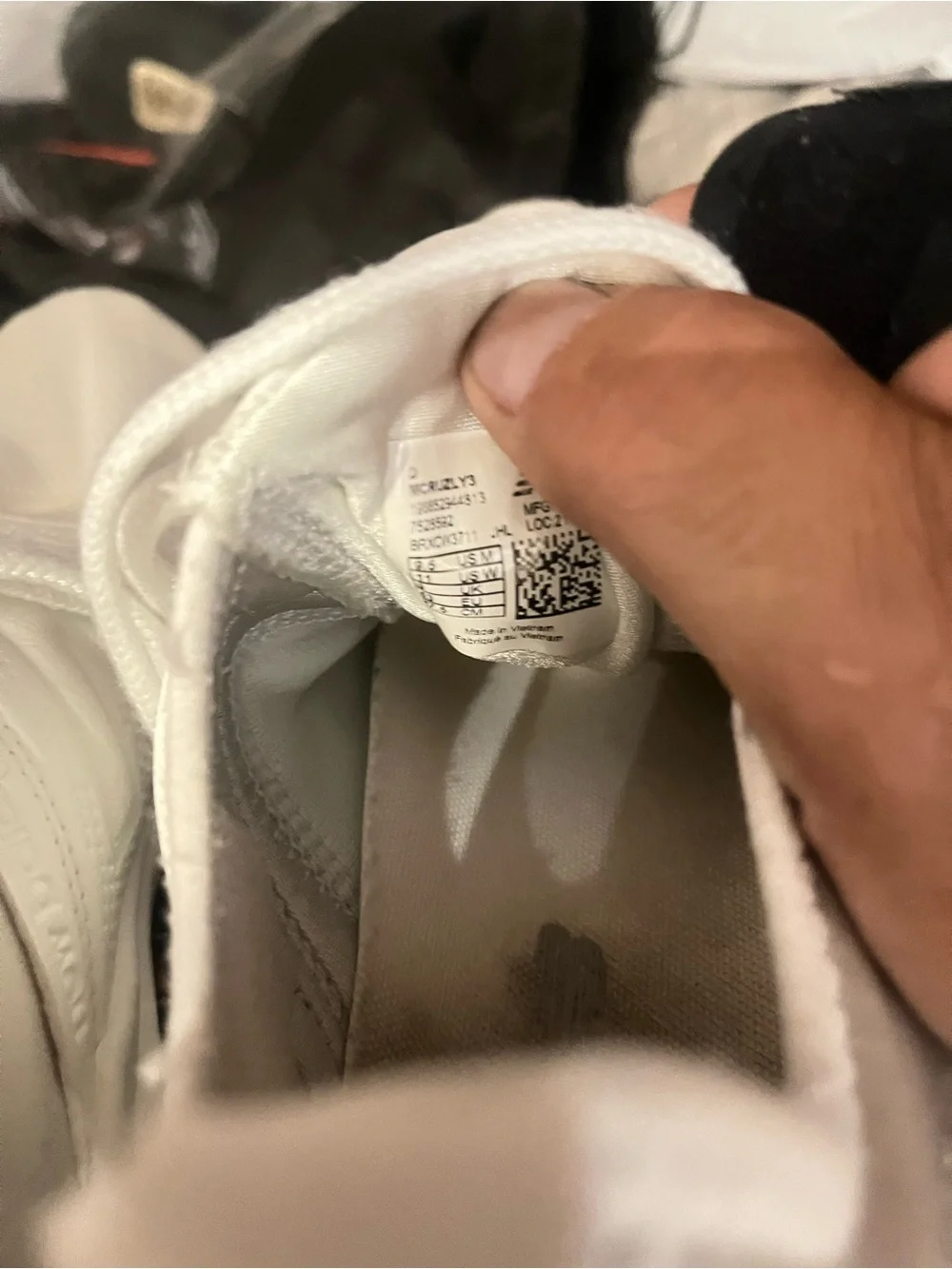 Very nice size 8.5 New Balance Kids' Lightweight White Athletic Sneakers